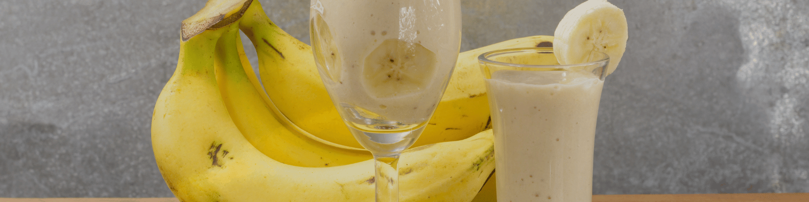 Manuka Honey and Banana Smoothie